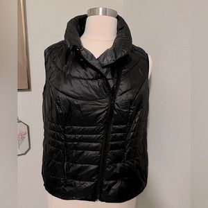Lane Bryant 14/16 light puffer vest (Black)